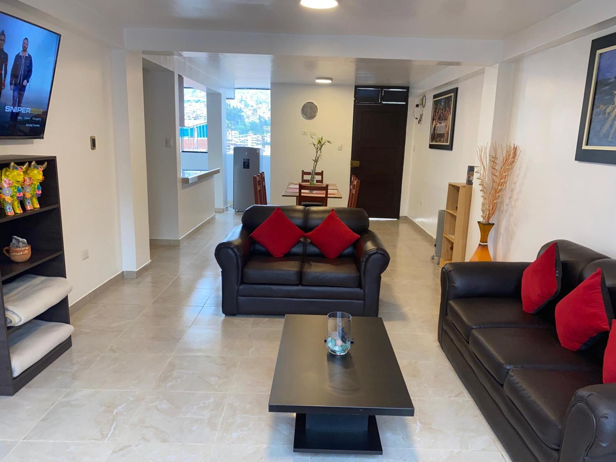 Adriano's Deluxe 2 Apartment