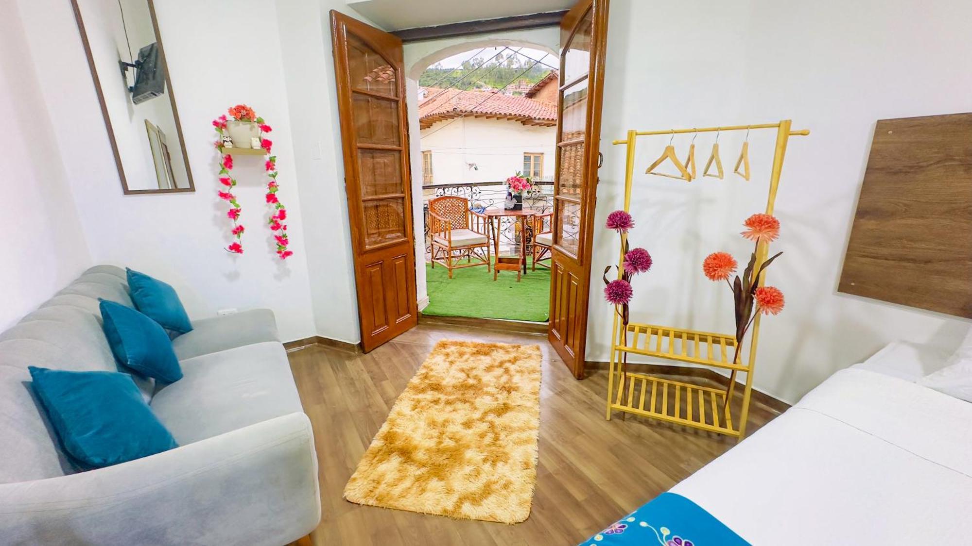 Alegrias Plaza Apartment *