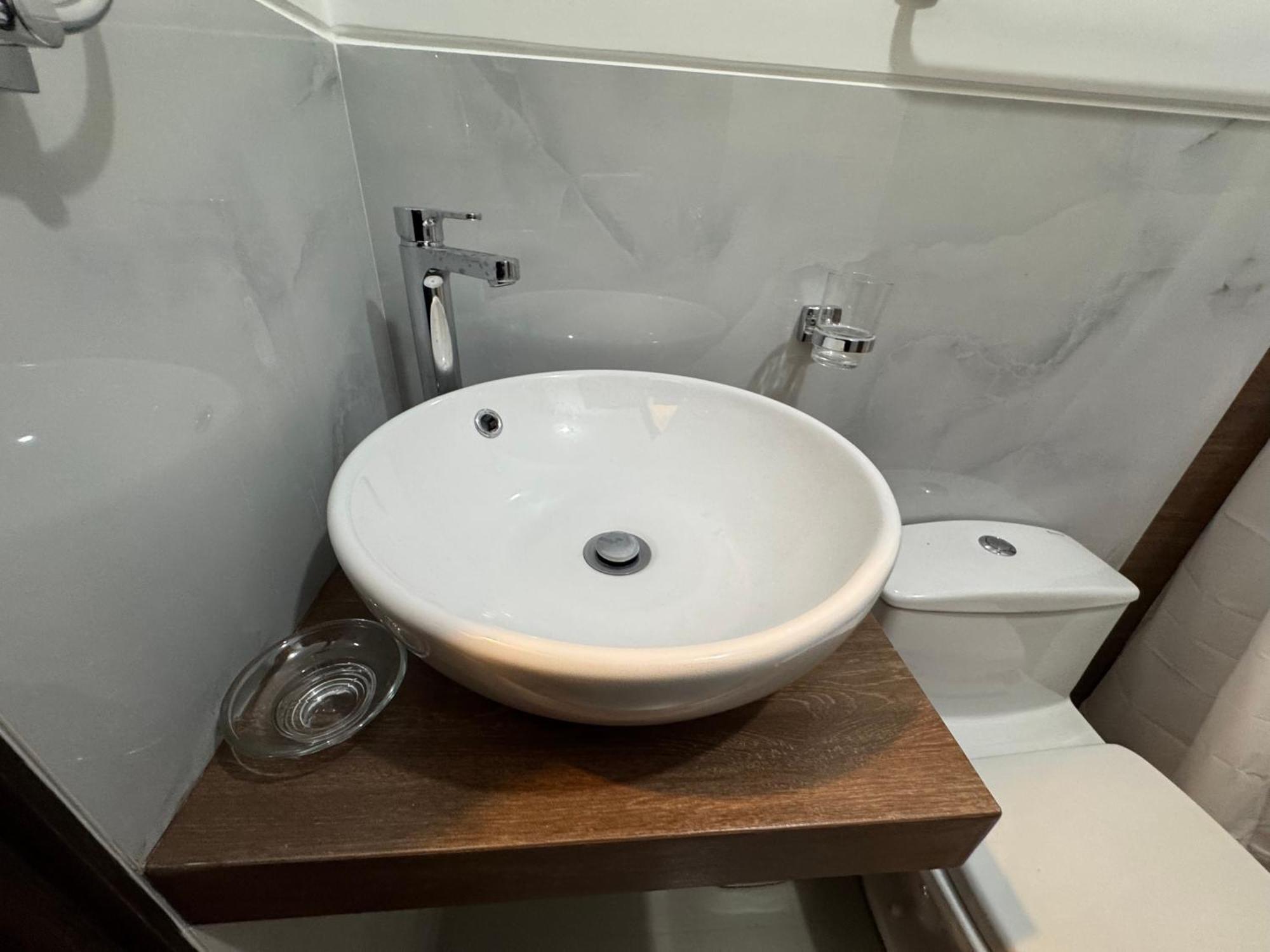 Departamento Moderno Y Cómodo, 3 Hab, 2 Baños Y Buena Vista