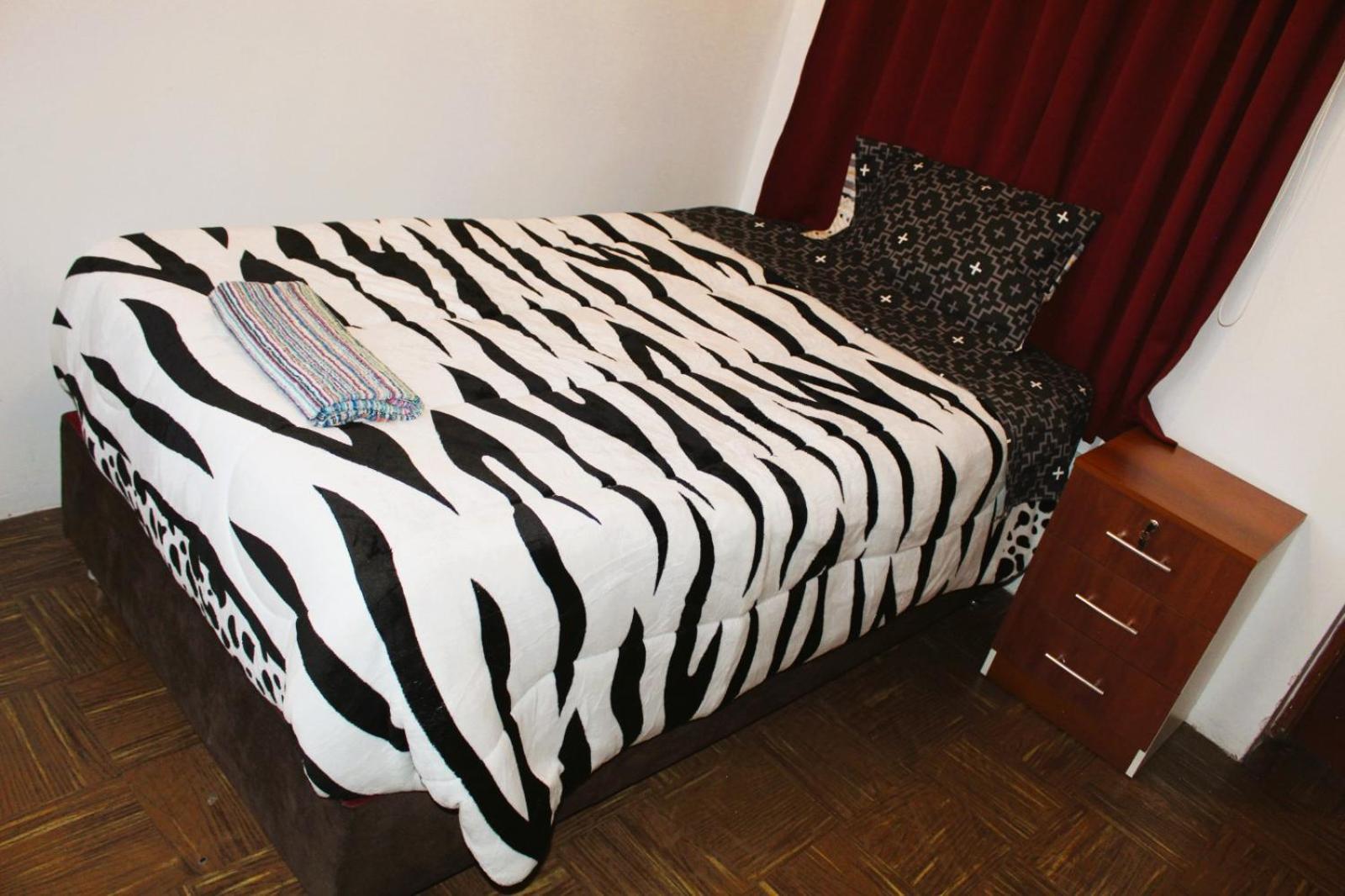 Escondida Hostel *