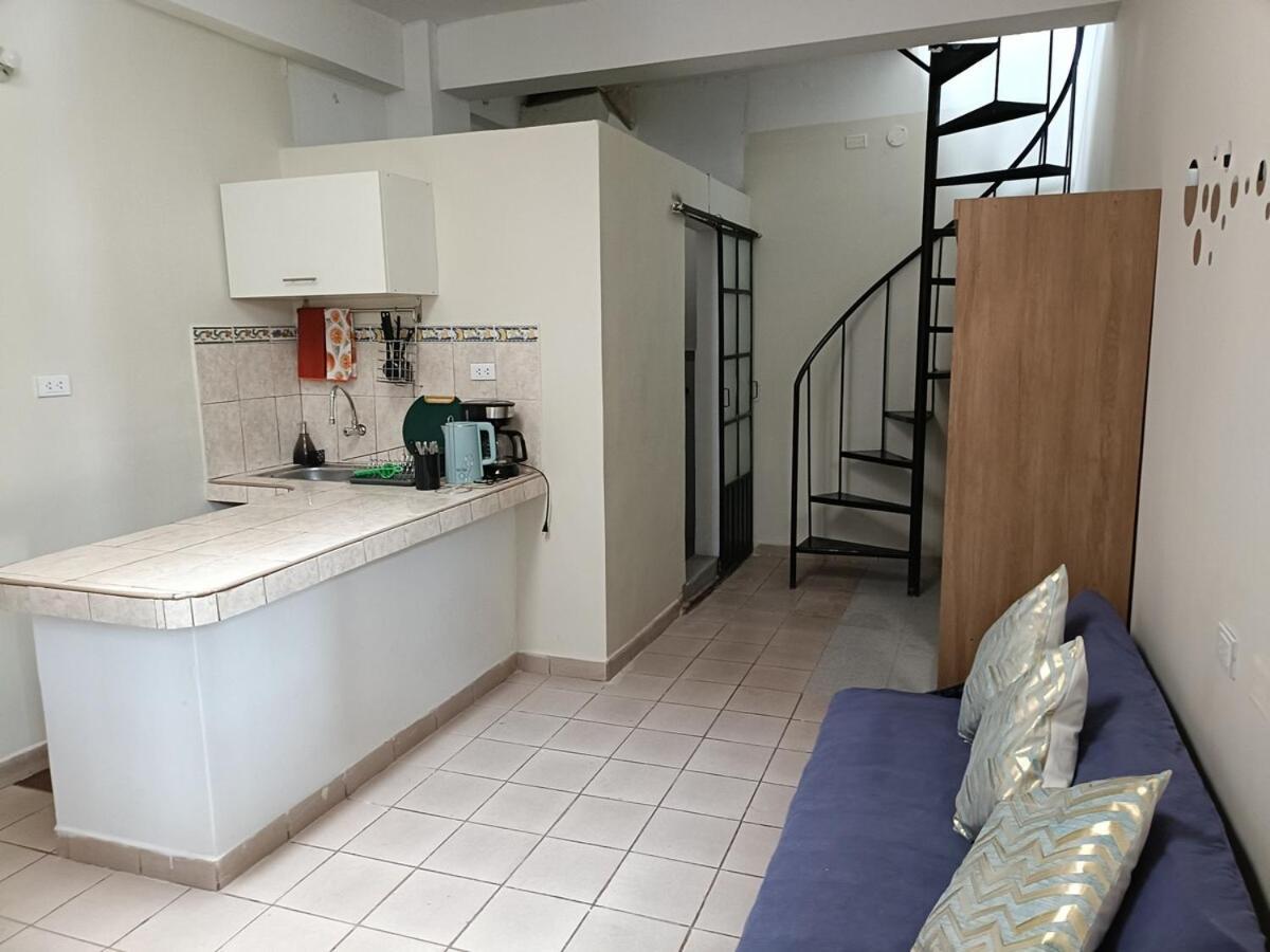La Apartment *