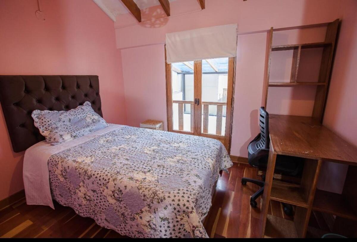 Casa Tranquila Con Jacuzzi Y Cama King Spacious House With A King-size Bed And Jacuzzi, In A Good Location *