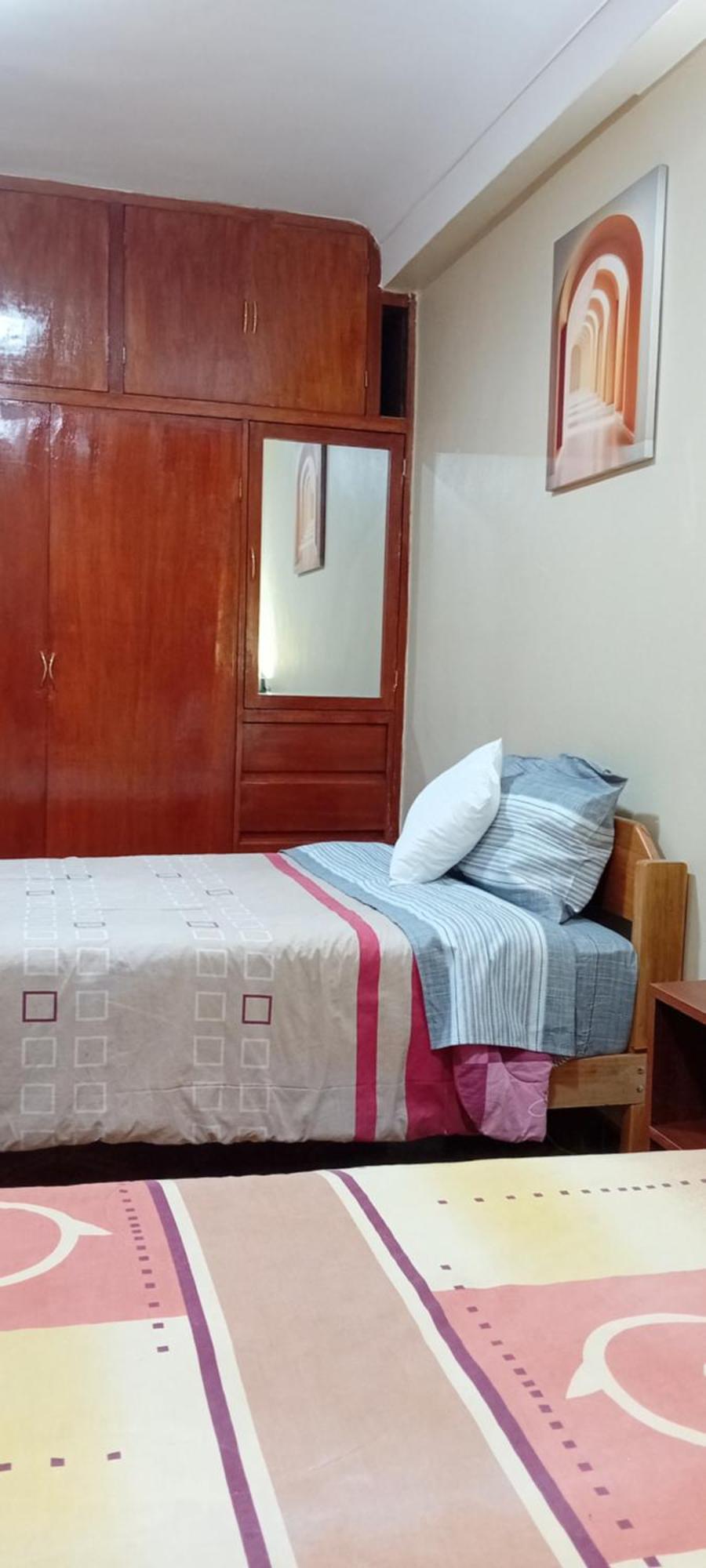 Cochera, 3 Dormitorios, 2 Banos, Hasta 6 Huesped Apartamento