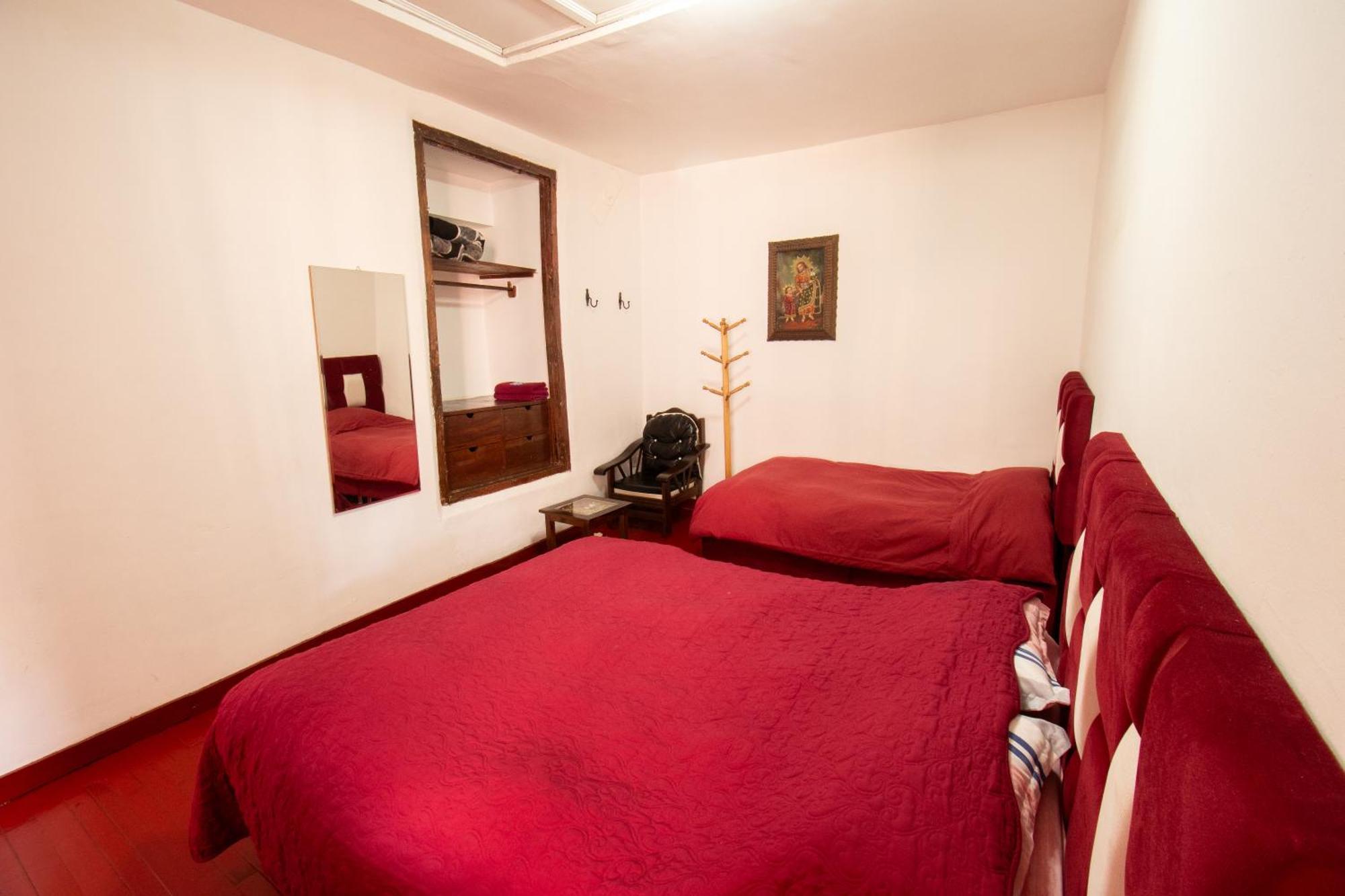 Hostal Vip House *
