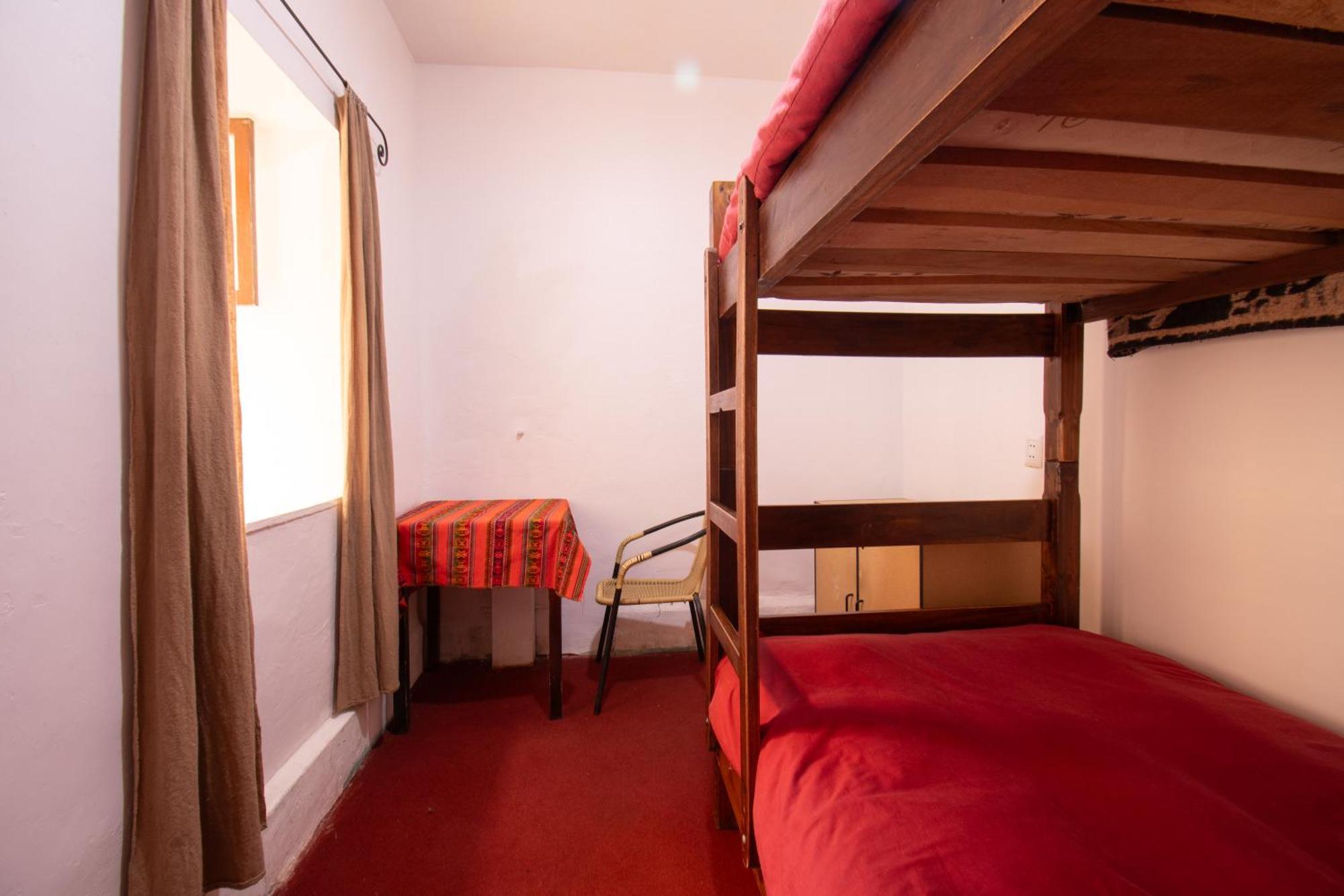Vip House Hostal *
