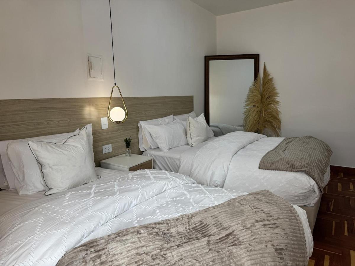 Luxuriou 2 Blocks From The Main Square 4 Bed Apartment *