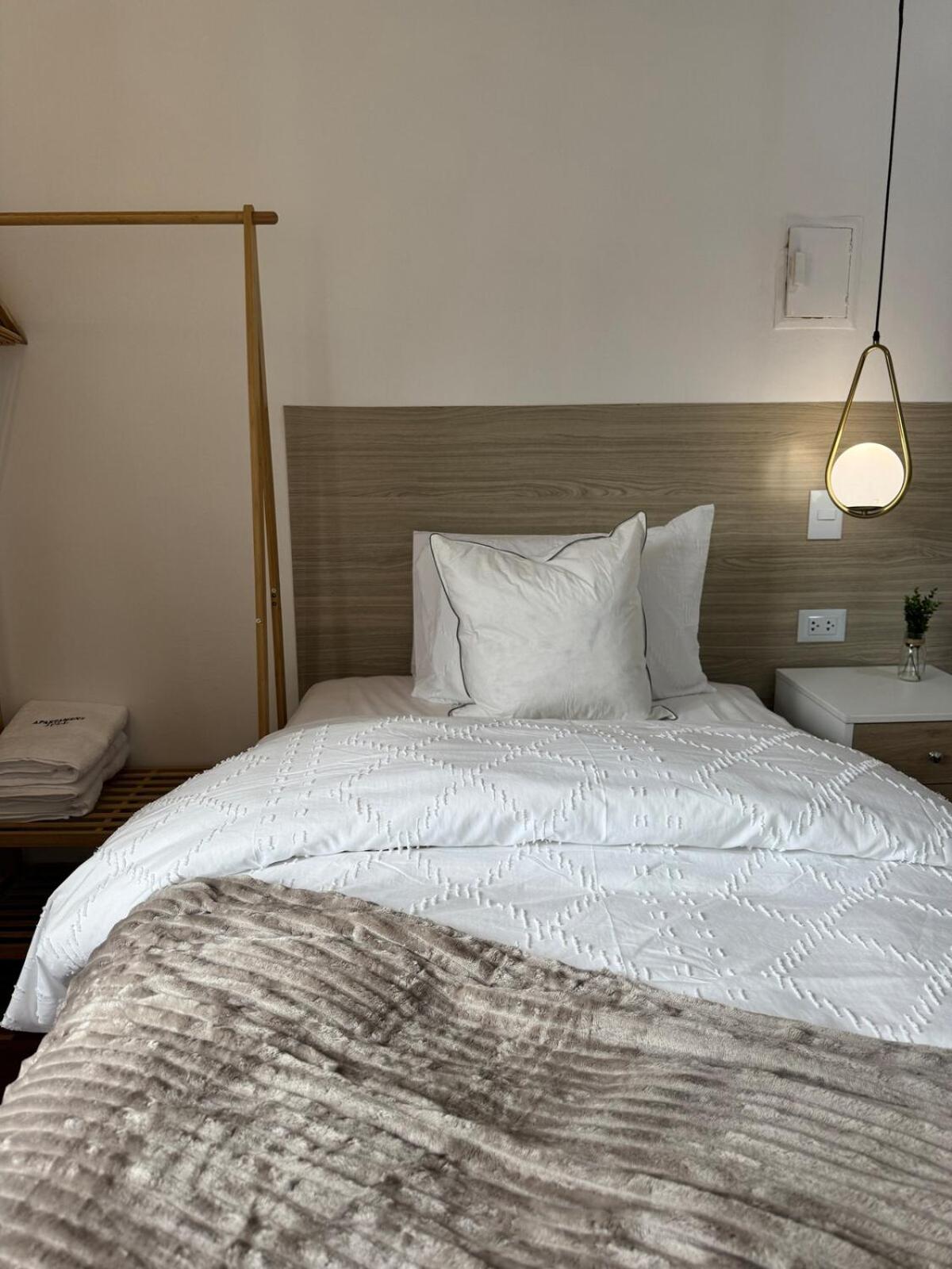 Luxuriou 2 Blocks From The Main Square 4 Bed *