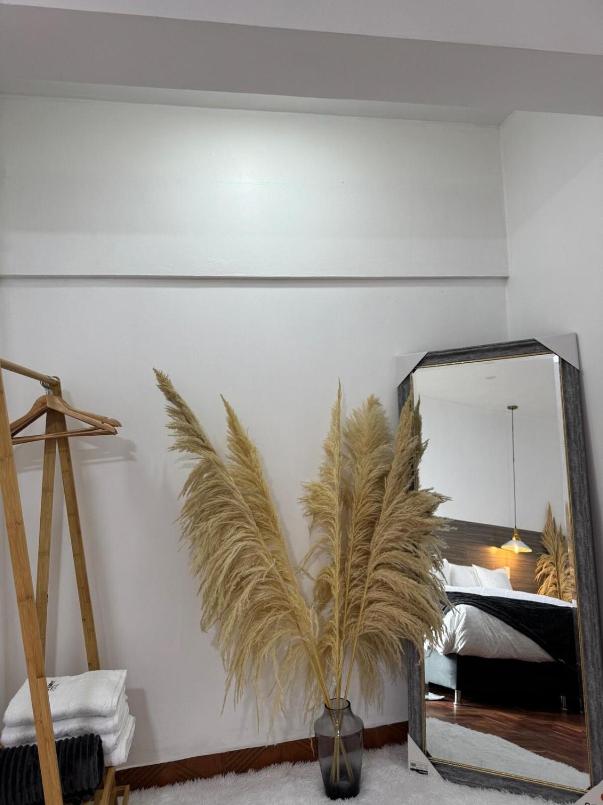 Luxurious 2 Blocks From The Main Square *