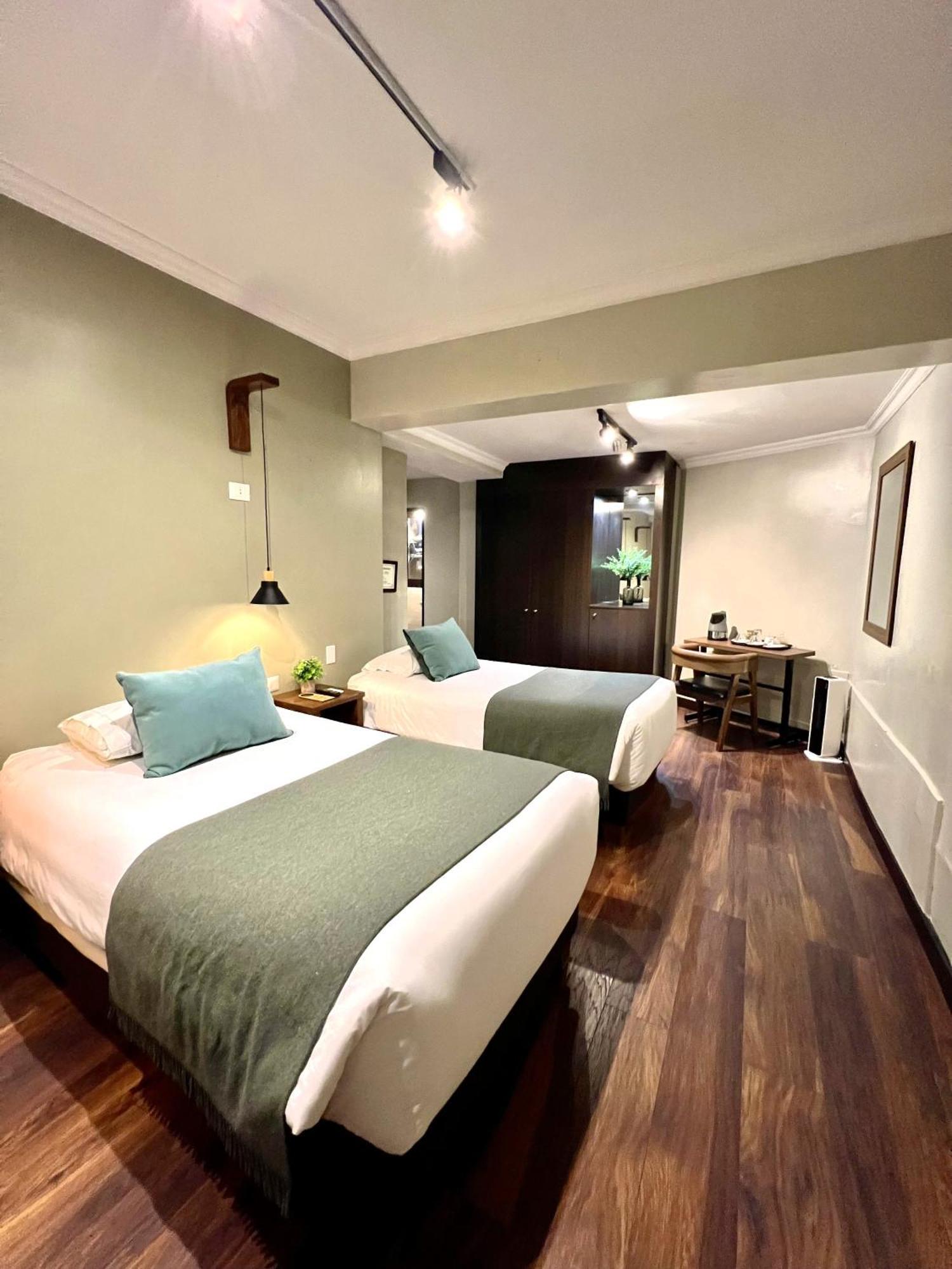 Hotel R Y R Pardo 3*