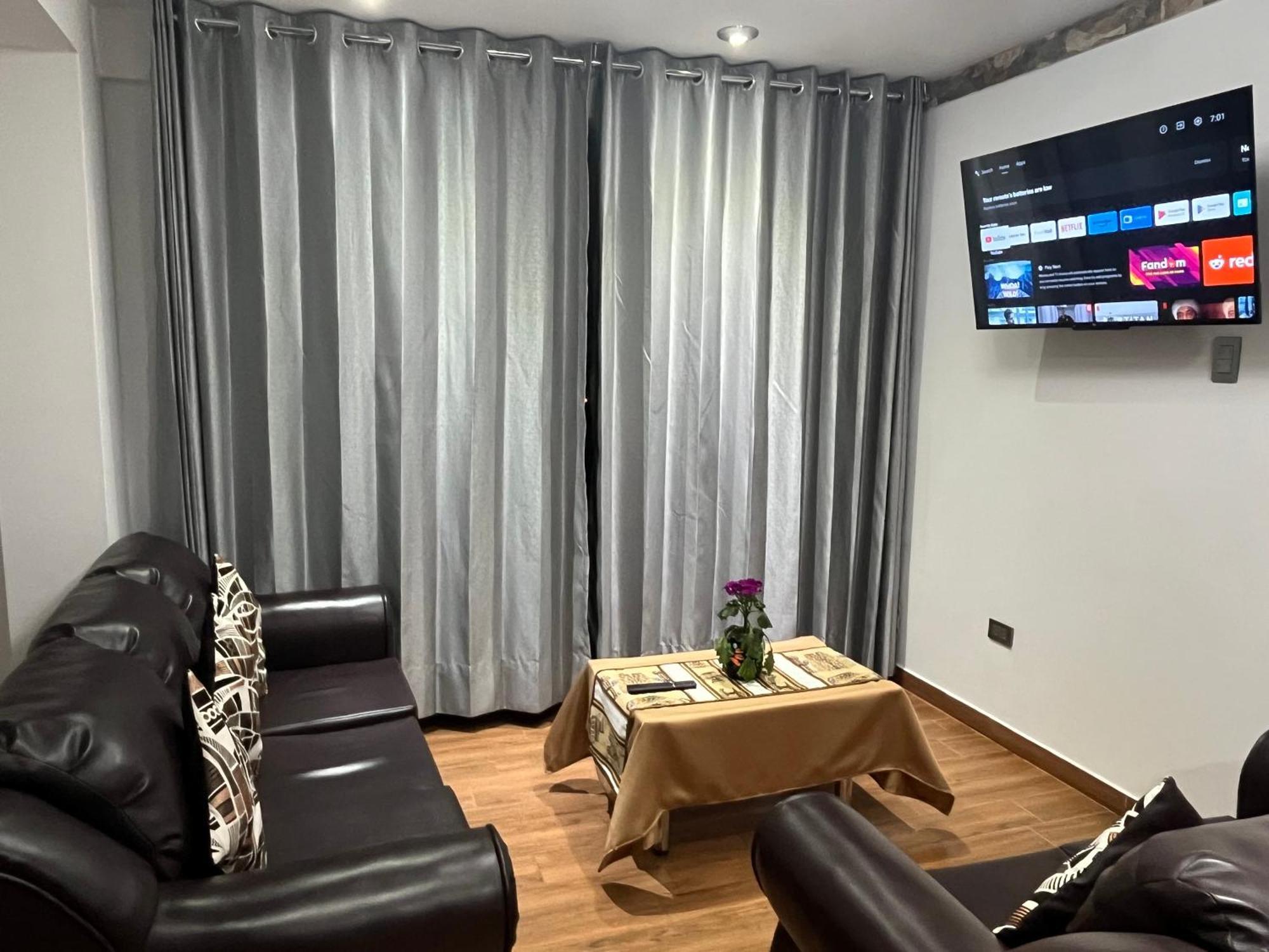 Homestay Thania House