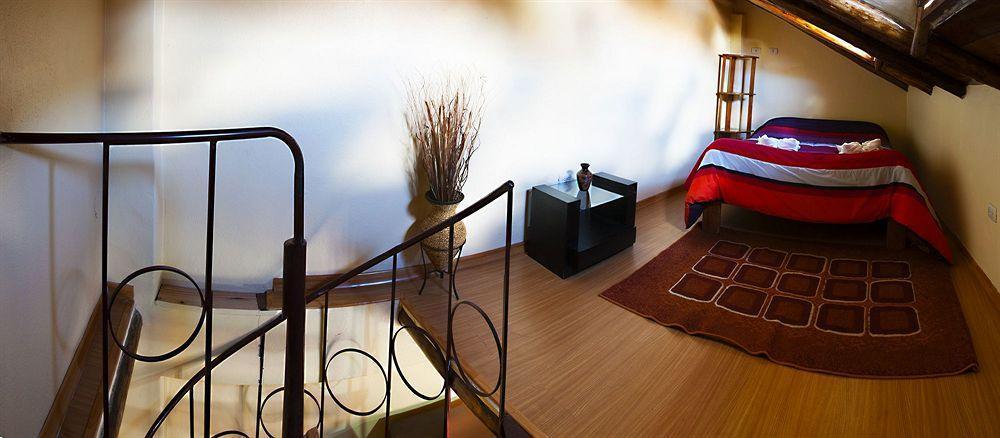 Casona Les Pleiades Bed & Breakfast