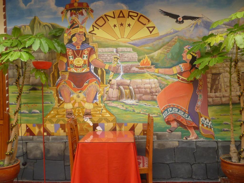 Monarca Hotel 3*