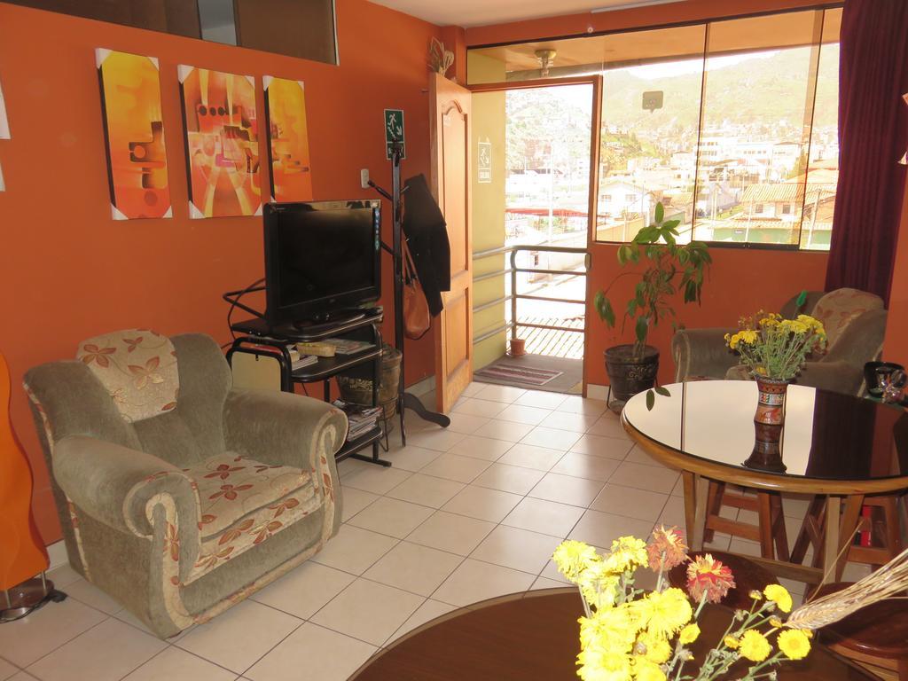 Bed & Breakfast Keros 2*