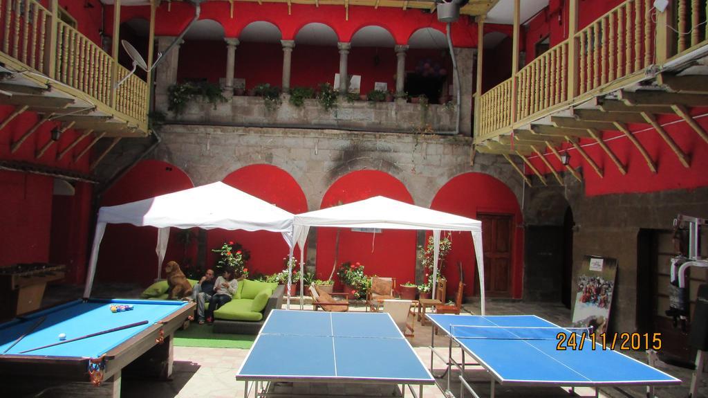 Hostal Bar Duck