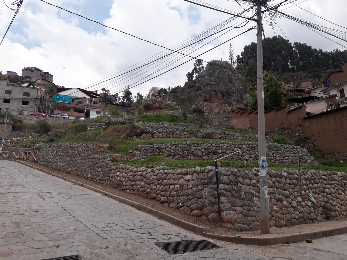 Privado Lucrepata *