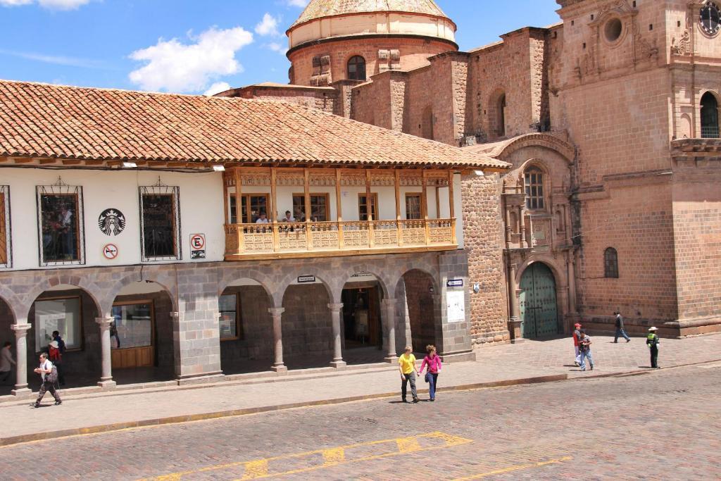Yabar Plaza I Hotel