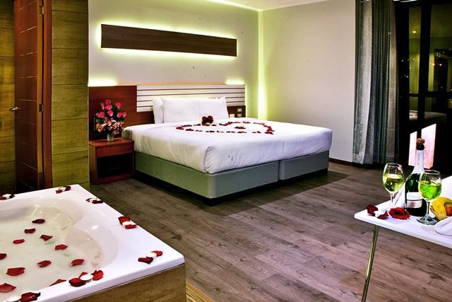 Polo Corporativo San Sebastian Hotel 3*