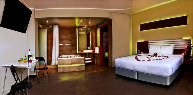 Polo Corporativo San Sebastian Hotel 3*