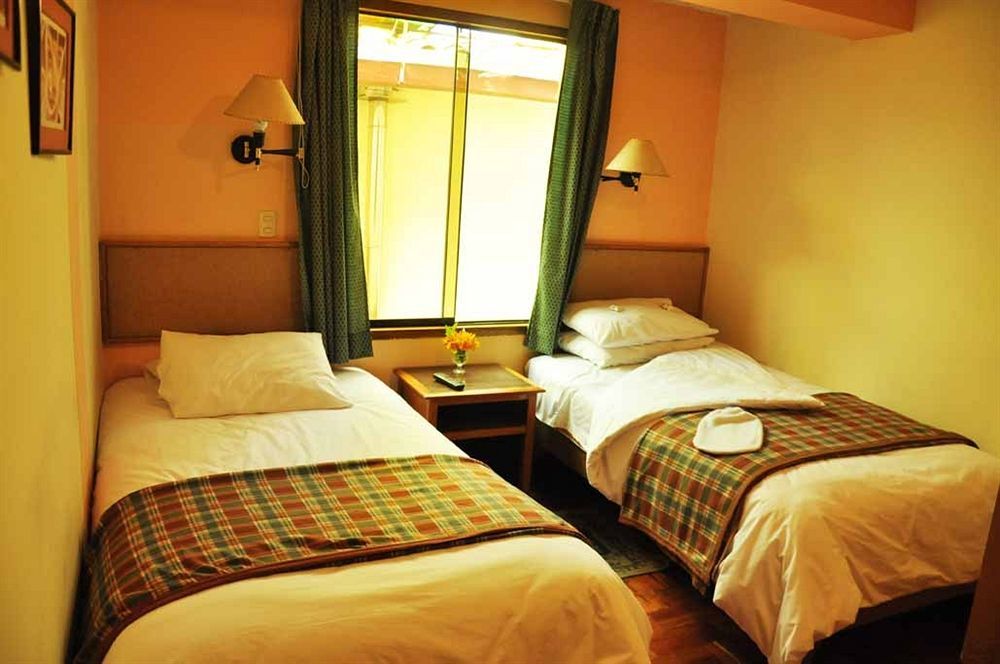 Bed and breakfast Aticos 2*