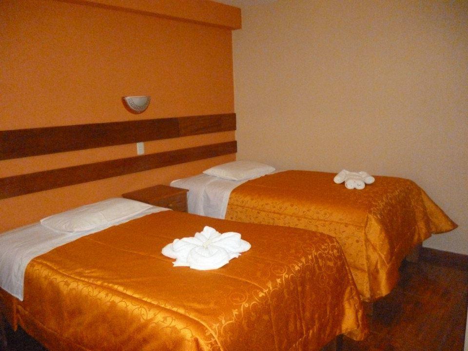 Cusi Hotel 2*