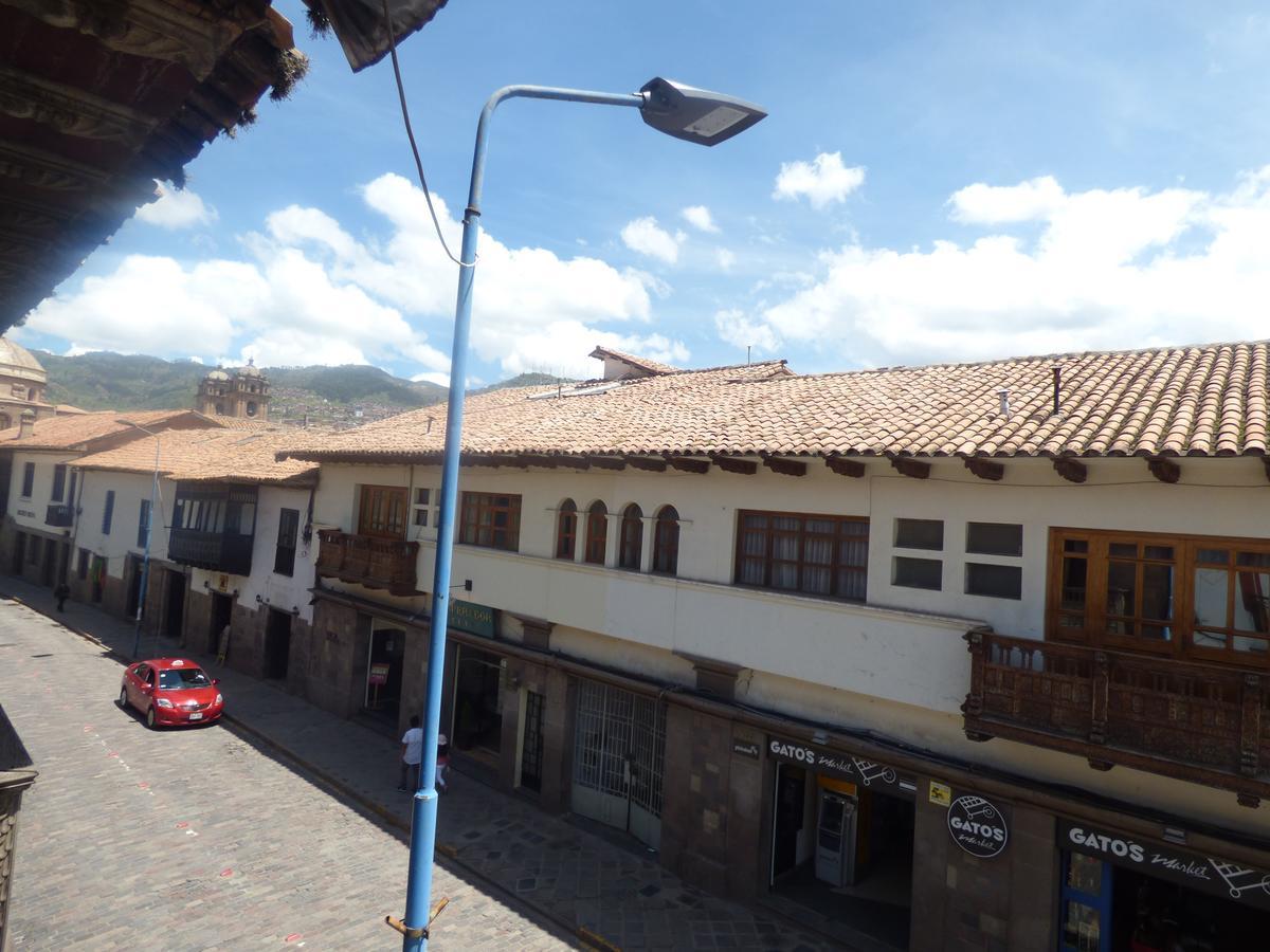 The Grassshopper Plaza De Armas