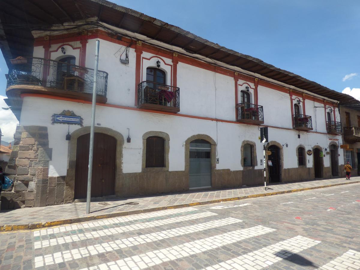 The Grassshopper Plaza De Armas Hostel *