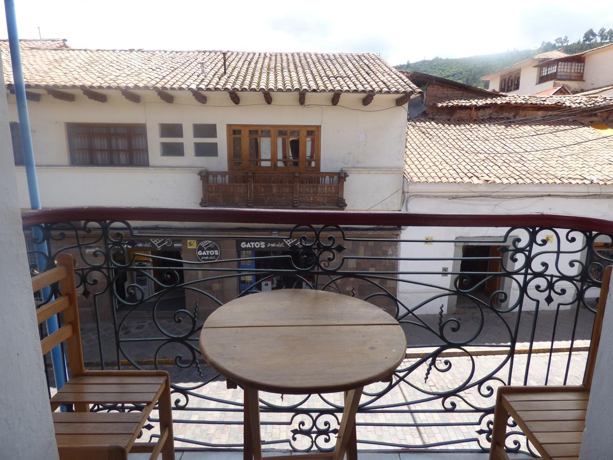 Hostel The Grassshopper Plaza De Armas