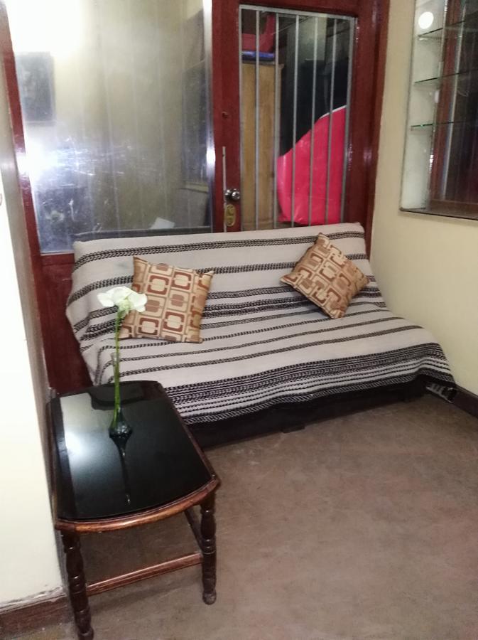 Alejandros Hotel 2*