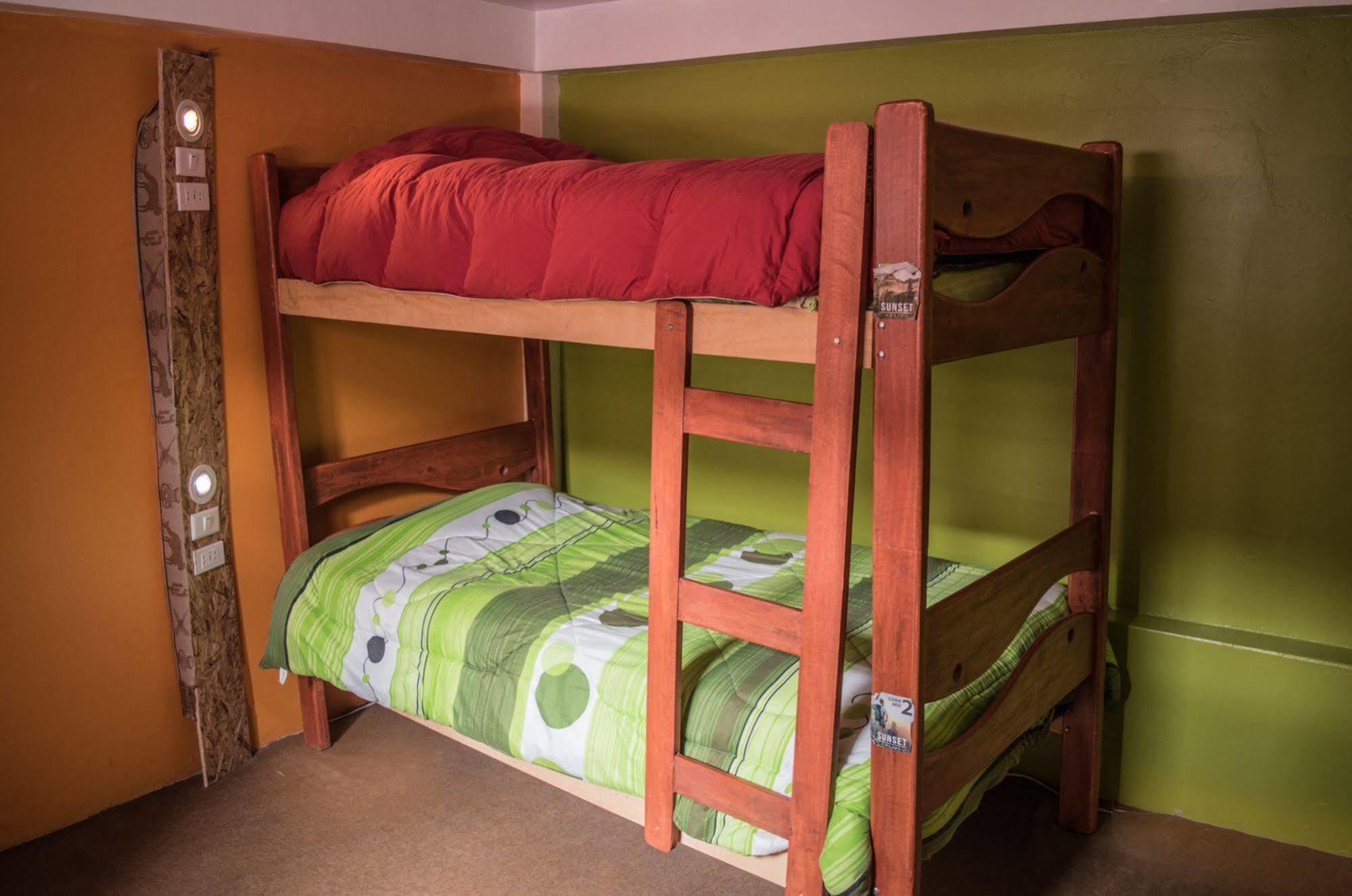 Hostel Sunset House *