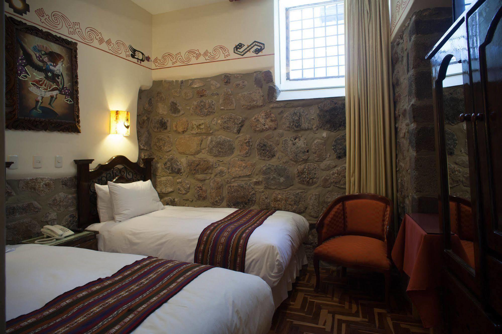 Rojas Hotel 3*