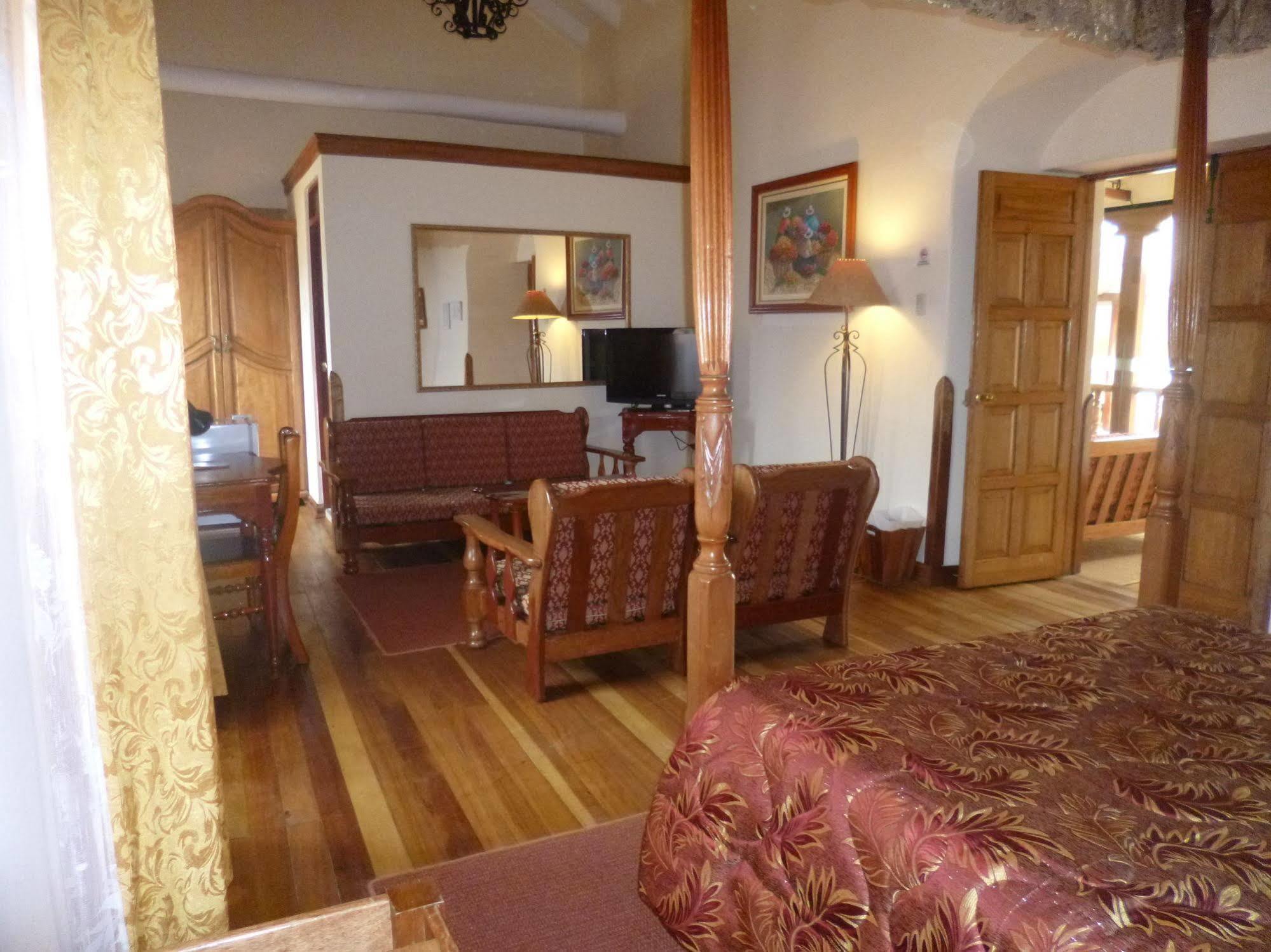 Midori Hotel 3*