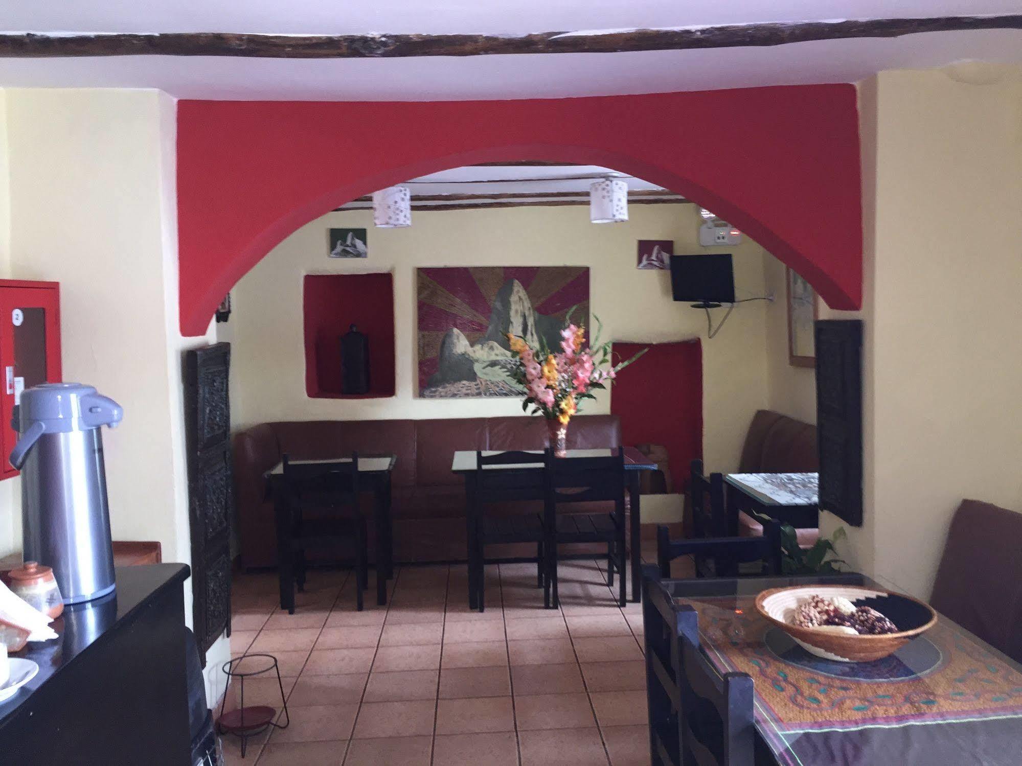 Bed & Breakfast Casona Les Pleiades 2*
