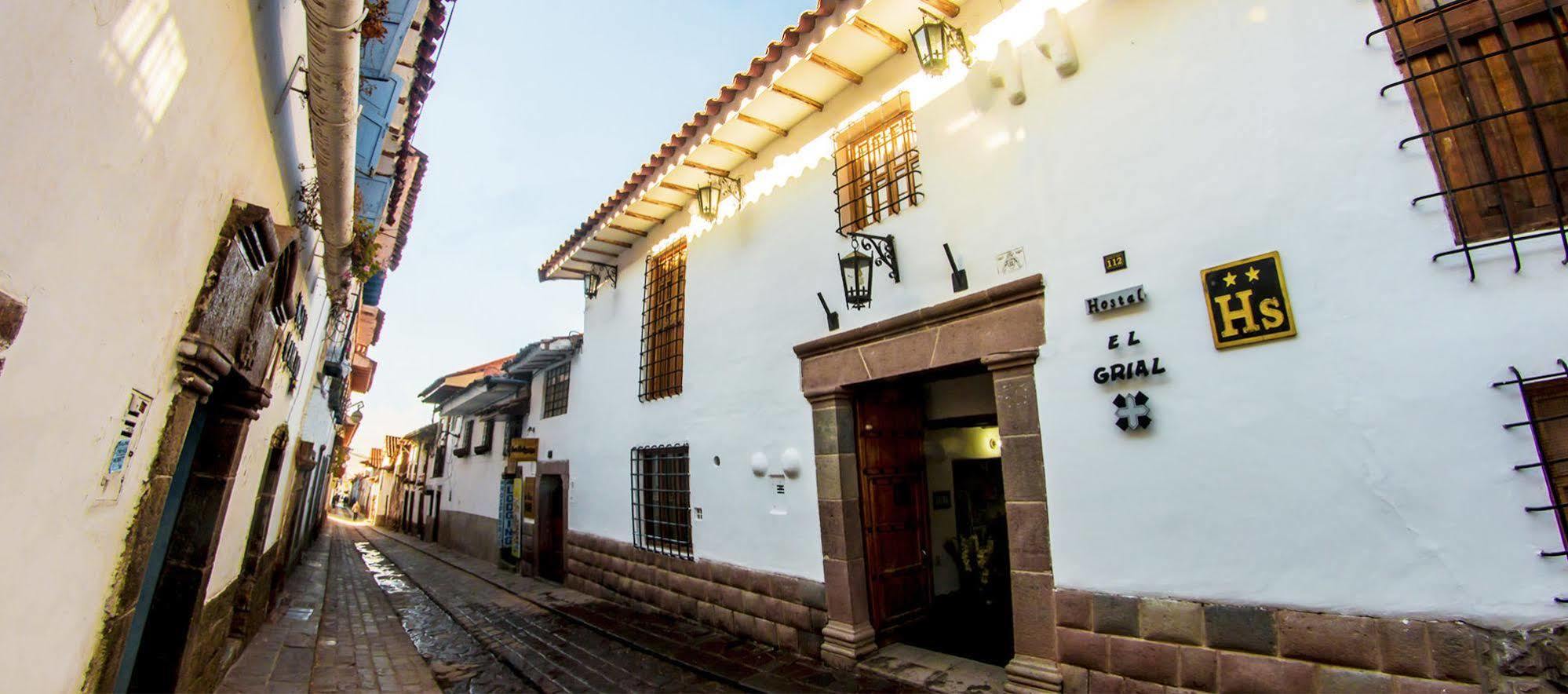 Inn El Grial
