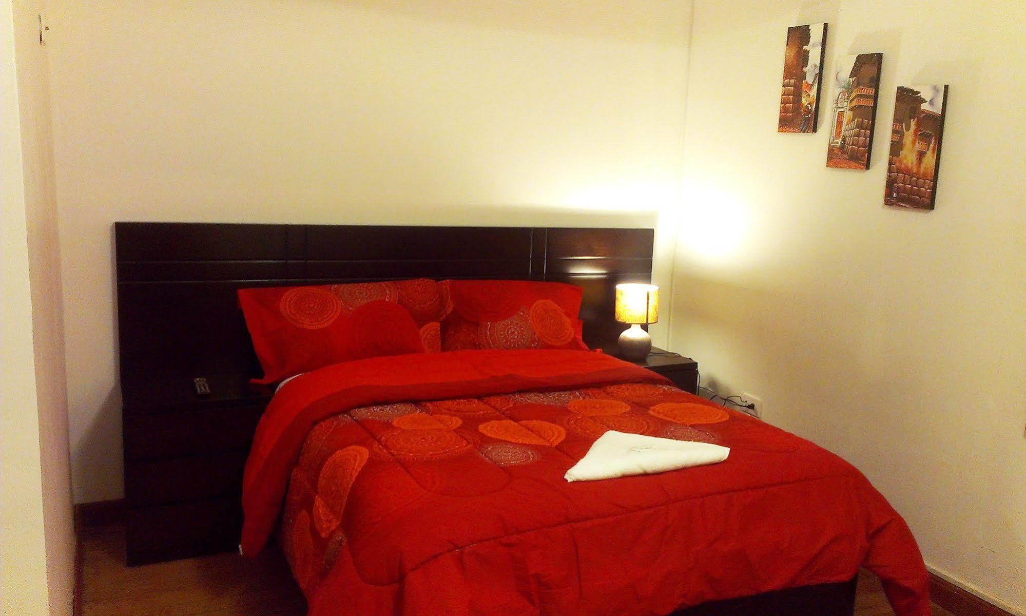 Guest house Huayruro