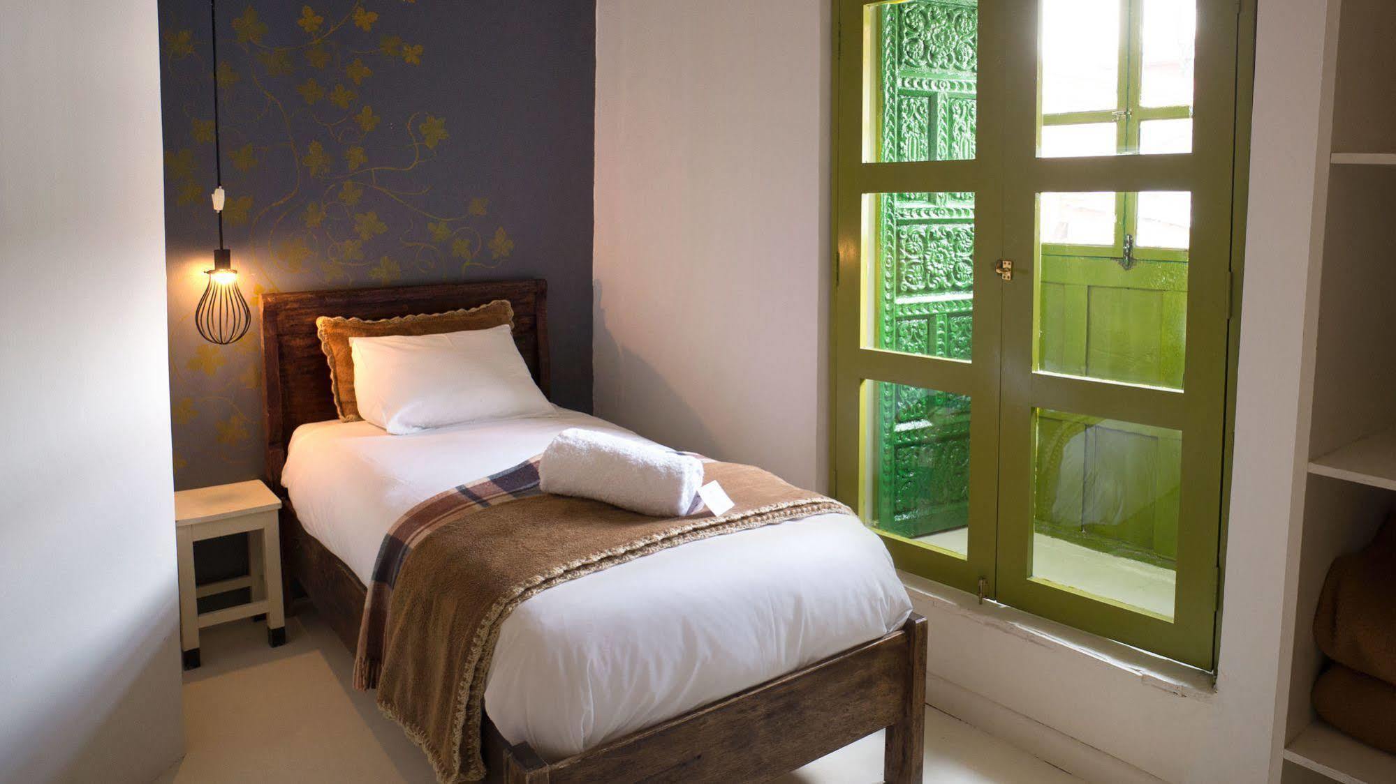 Ninos Fierro Hotel 2*