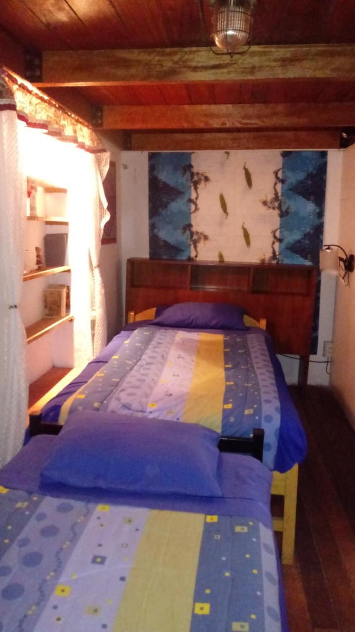 Casona Familiar Mundo Viajero Hostel *