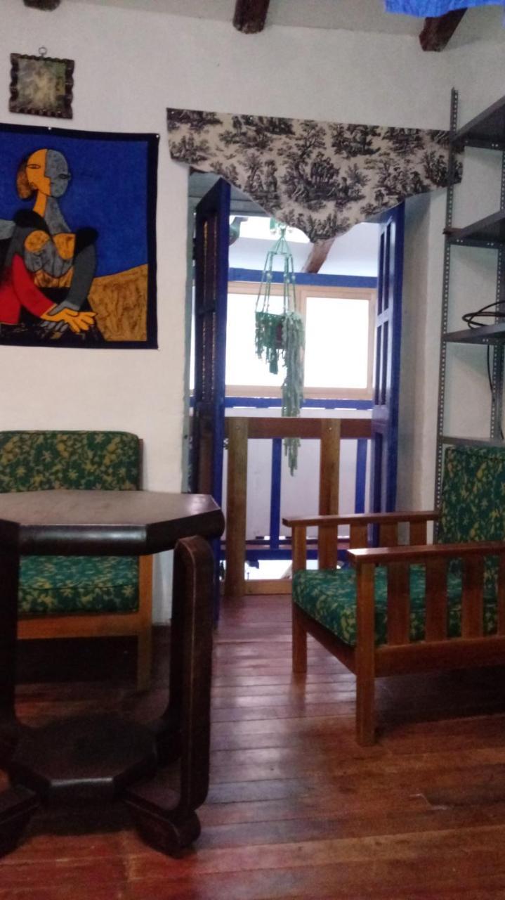 Casona Familiar Mundo Viajero Hostel