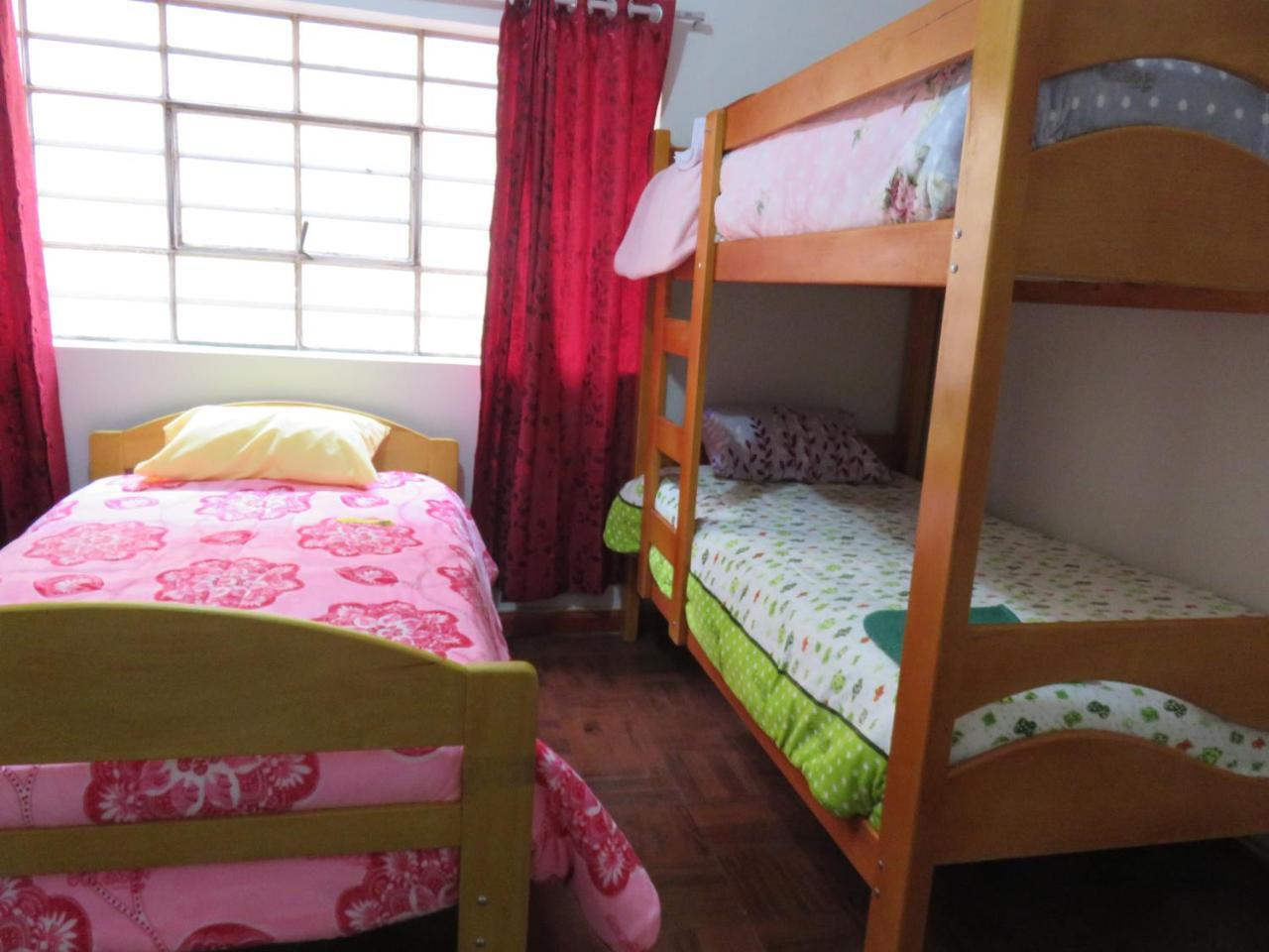 Tinki Hostel *