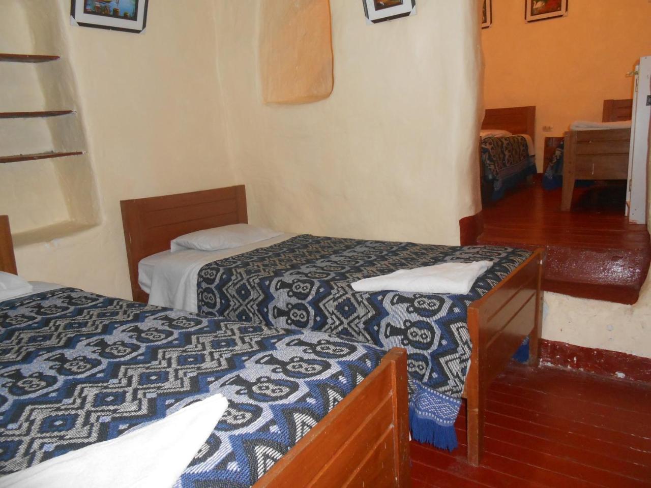 Hostel Deyvi's House De Plaza
