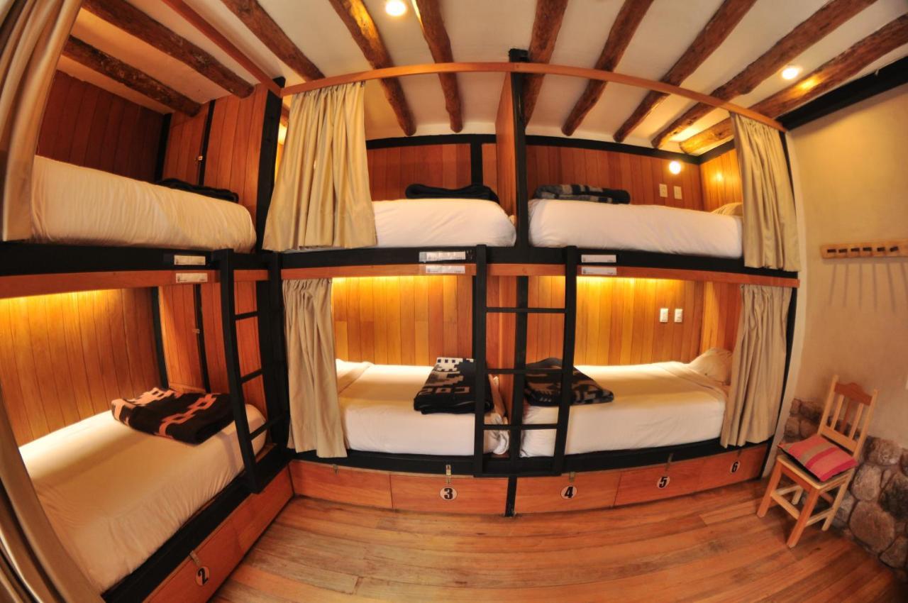 Nao Victoria Hotel 3*