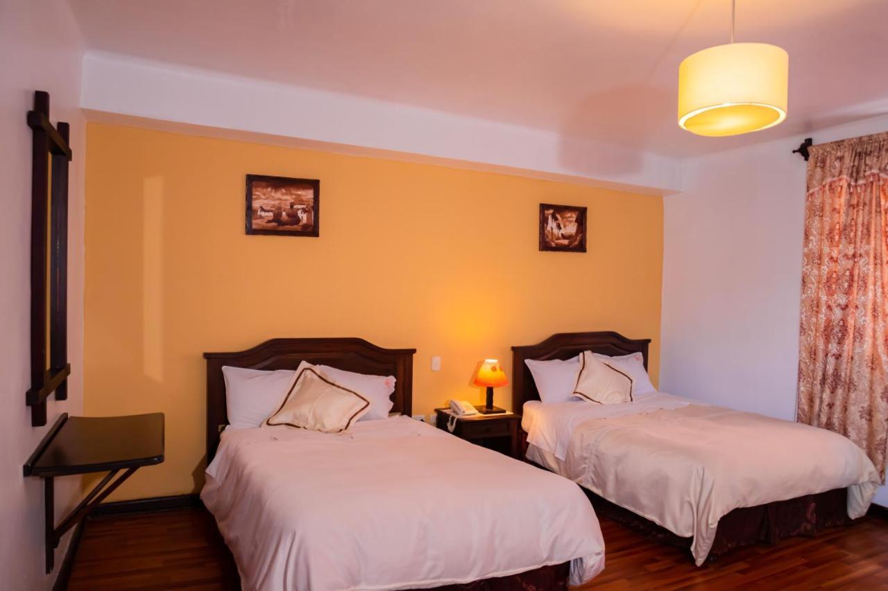 Yabar Plaza I Hotel 3*