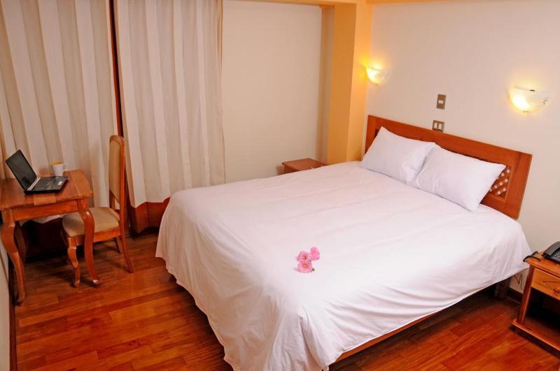 Cascada Del Inka Hotel