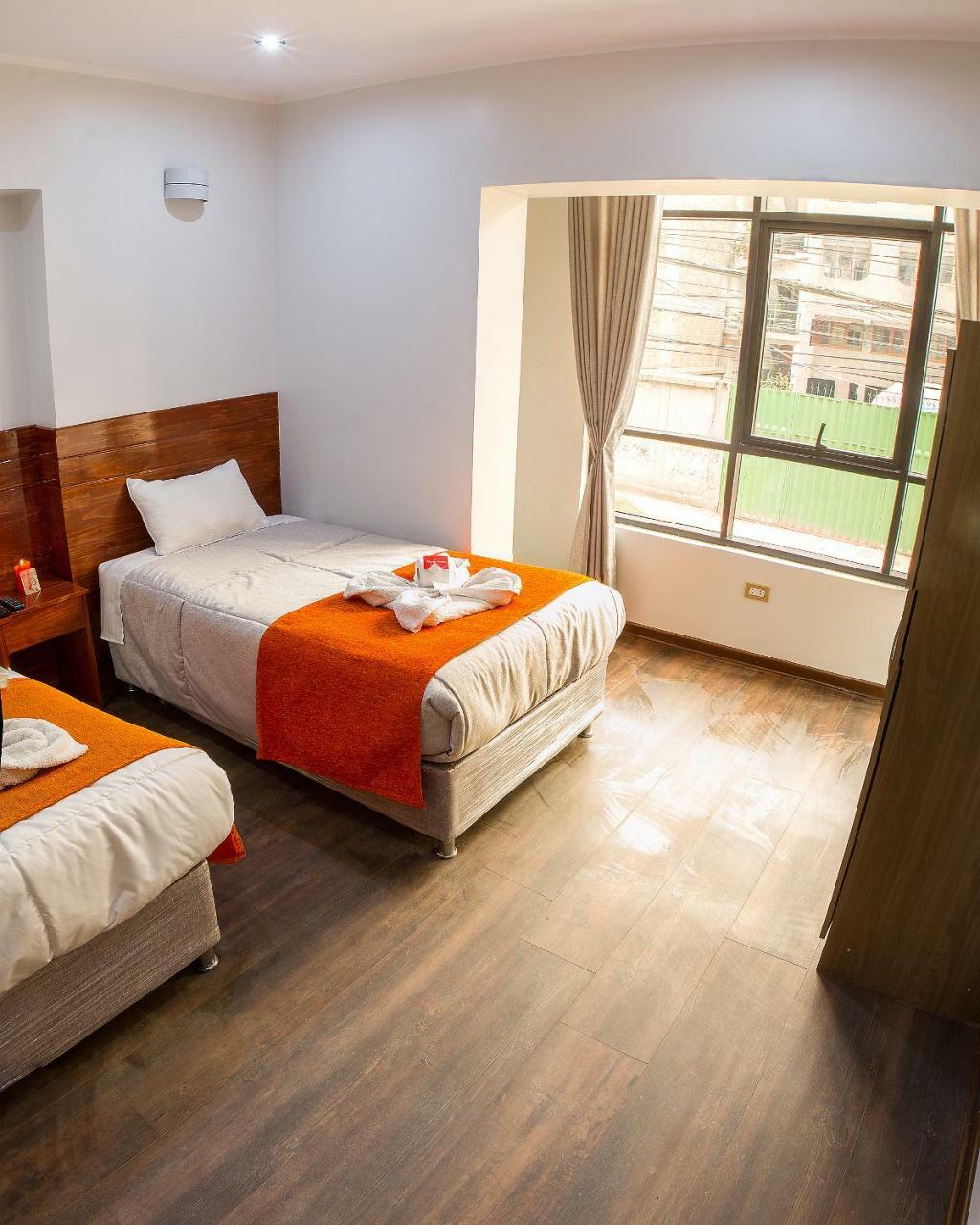 Chaska Suites Hotel *