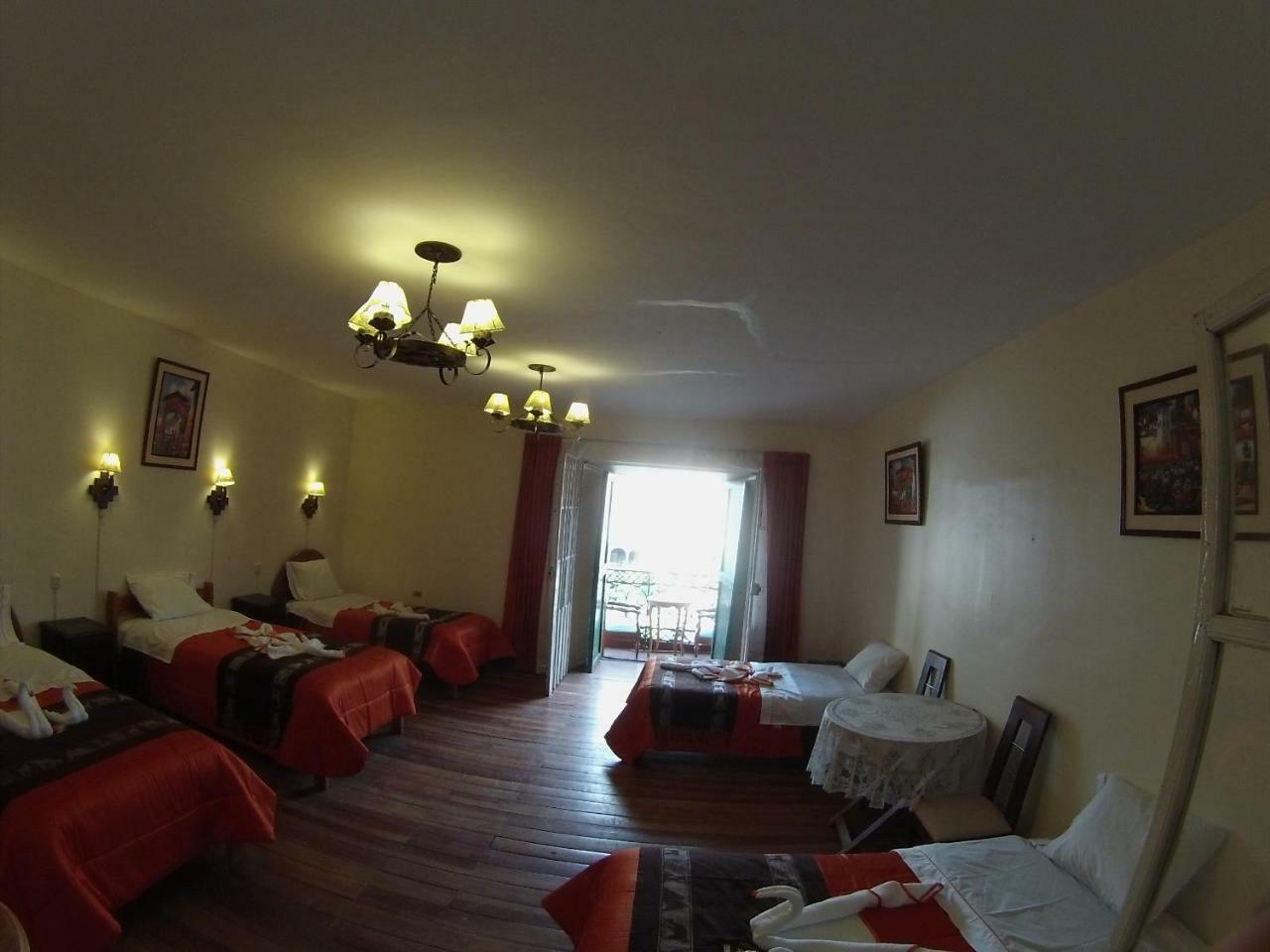 Golden House - 2*