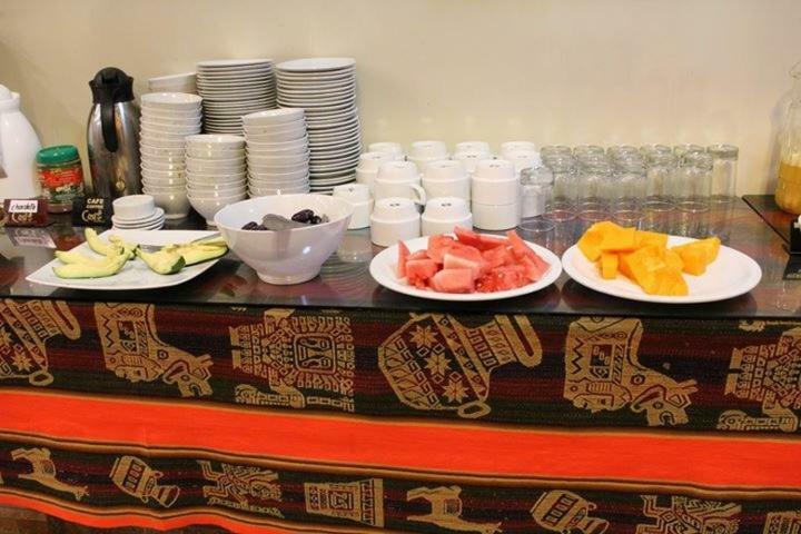 Cusi Hotel 2*