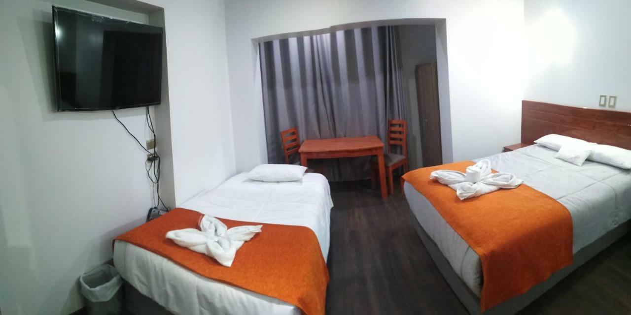 Chaska Suites Hotel *