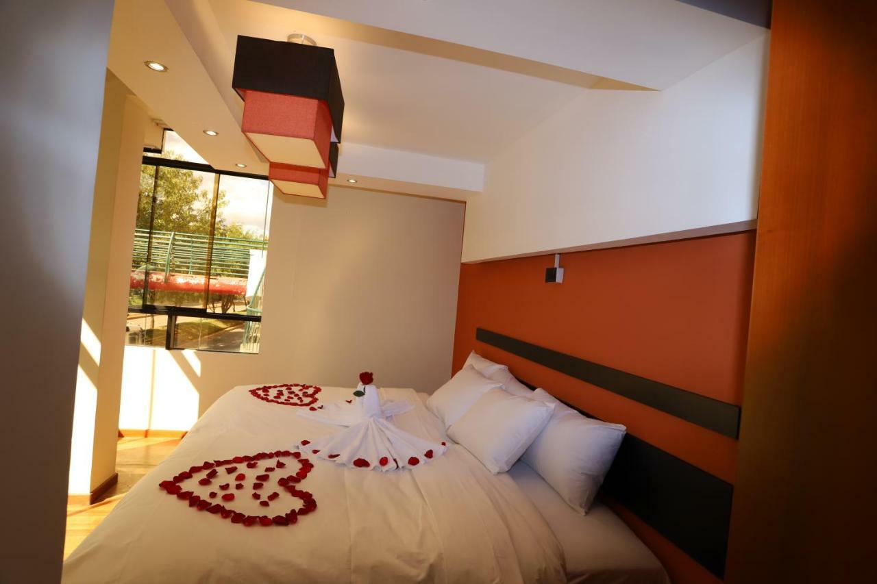 Hotel Capac Ii