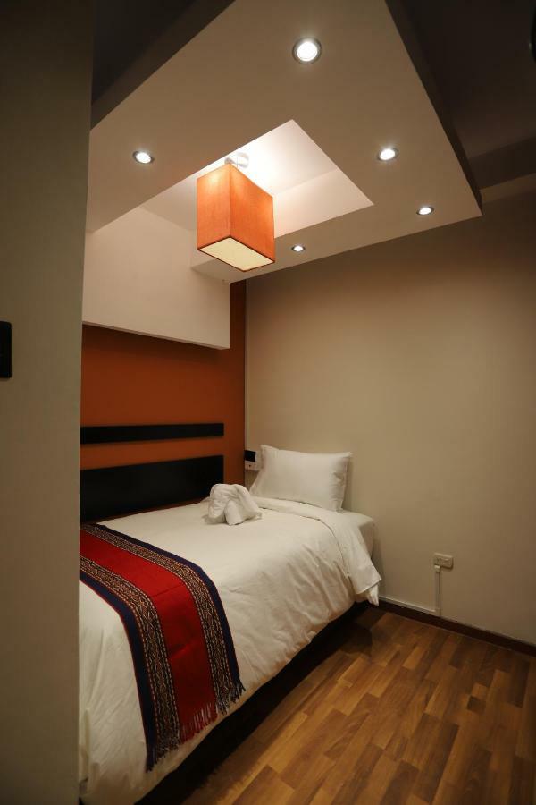 Capac Ii Hotel