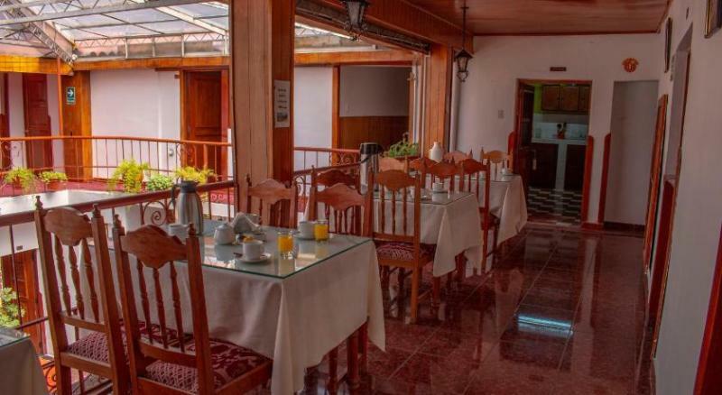 Hotel Monarca 3*