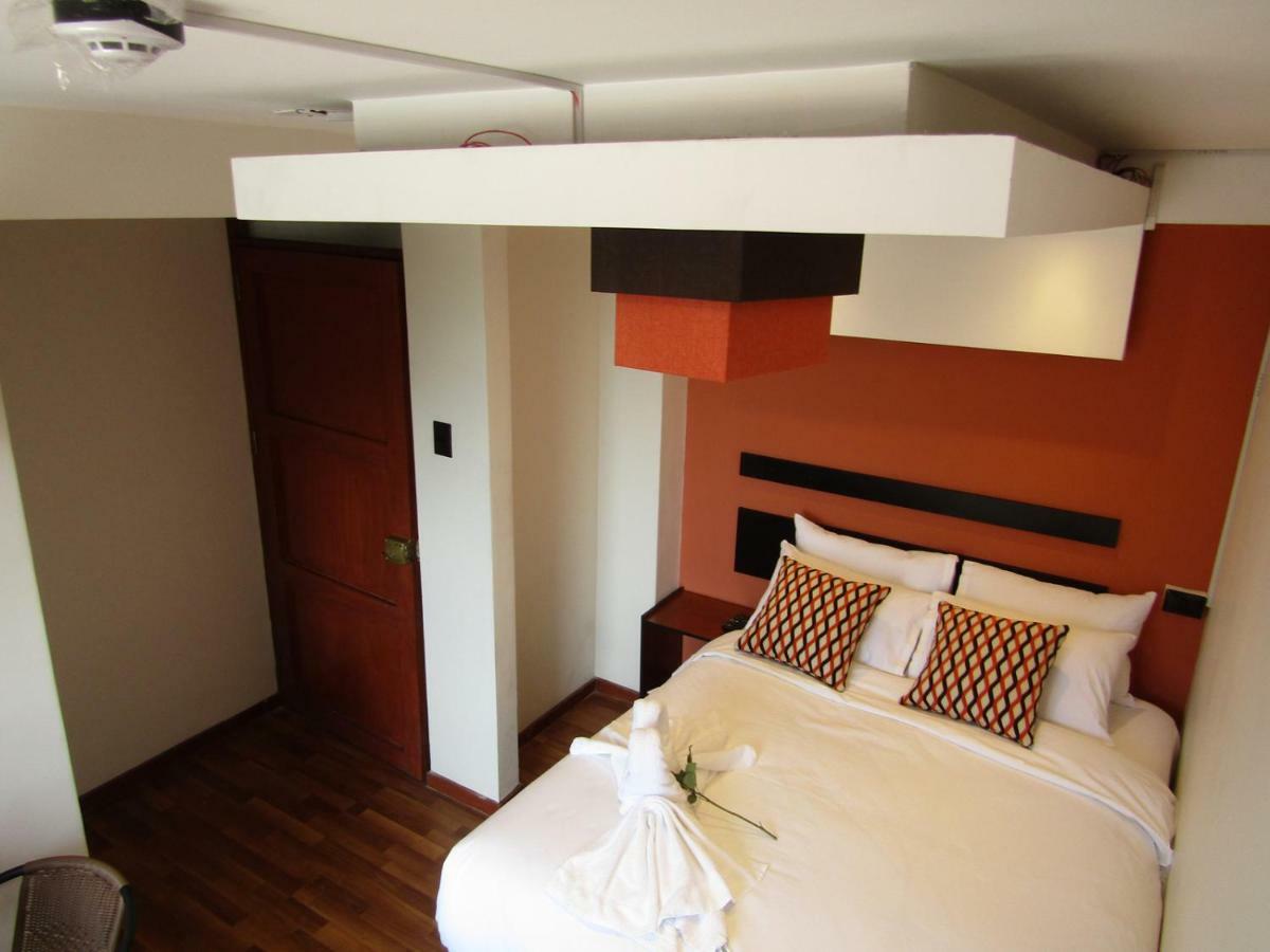 Capac Ii Hotel 2*
